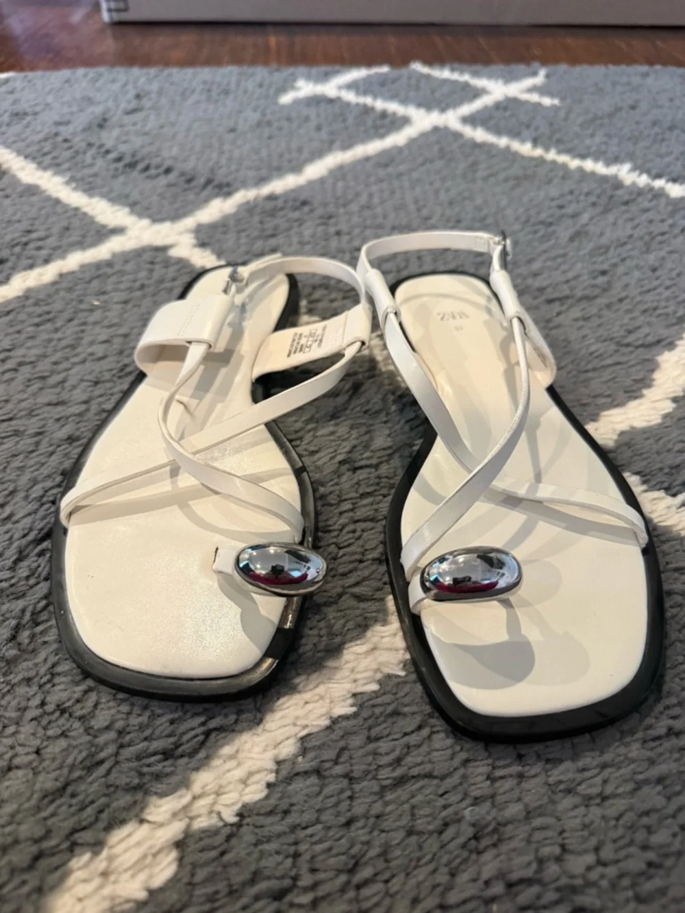 Zara White Strappy Toe-Ring Sandals - Picture 4 of 7